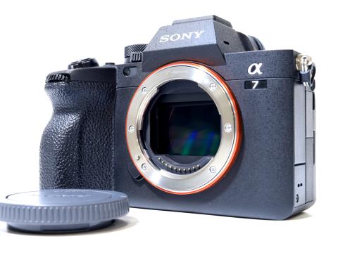 [USED]u057622 ILCE-7M4 ボディ