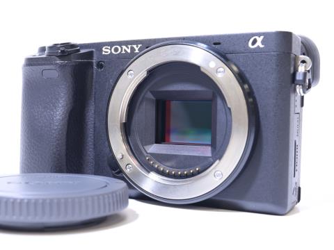 [USED]u057677 α6400 ILCE-6400 ボディ [ブラック]