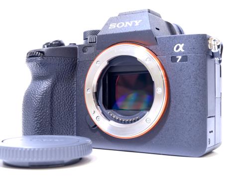 [USED]u057690 α7 IV ILCE-7M4 ボディ