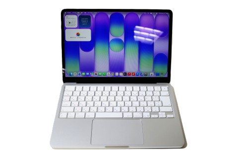 [USED]u062550&nbsp;MacBook&nbsp;Neo&nbsp;13インチ&nbsp;Liquid&nbsp;Retinaディスプレイ&nbsp;MHFA4J/A&nbsp;[シルバー]